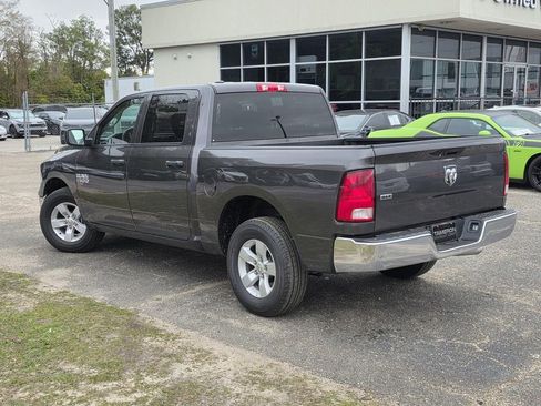 Used 2022 RAM 1500 Classic SLT image 5