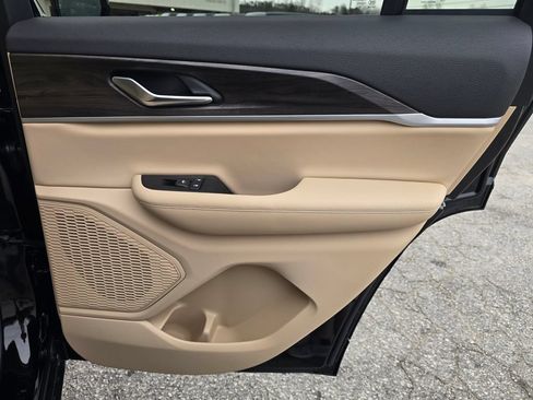 New 2025 Jeep Grand Cherokee Limited AWD/4WD image 39