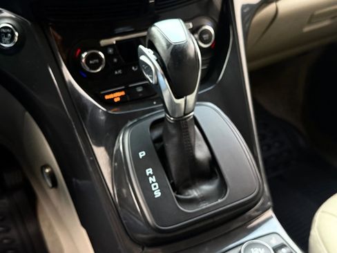 Used 2015 Ford Escape Titanium image 27