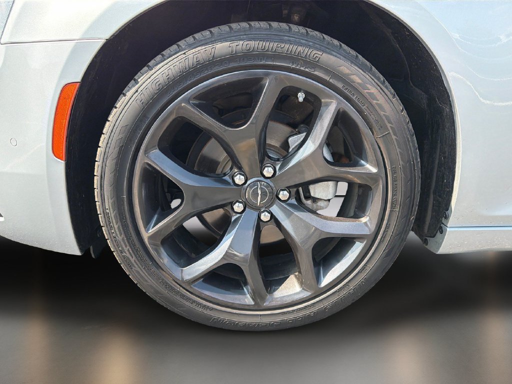 Used 2022 Chrysler 300 S RWD image 10