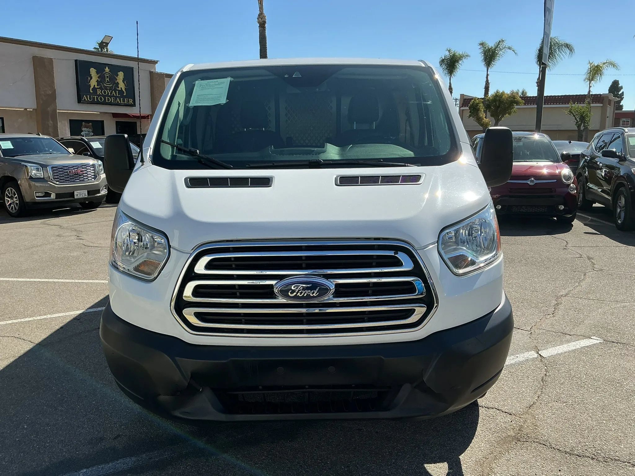 Used 2019 Ford Transit 250 130 Low Roof w/ Exterior Upgrade Package RWD image 2