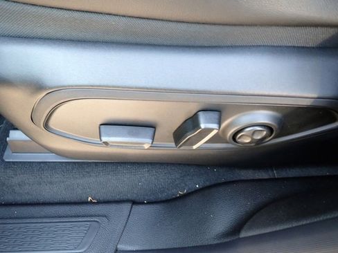 New 2025 Jeep Grand Cherokee Altitude image 15