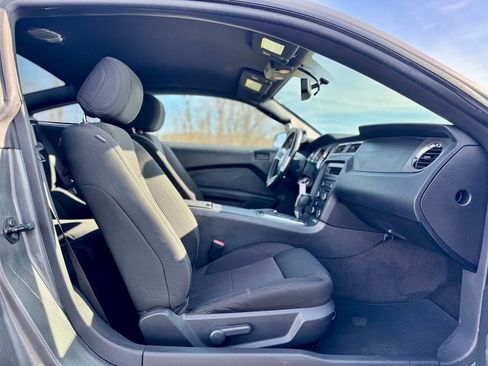 Used 2013 Ford Mustang GT image 25