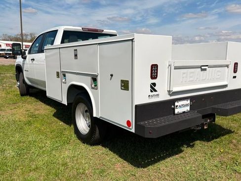 Used 2025 Chevrolet Silverado 3500 W/T AWD/4WD image 6