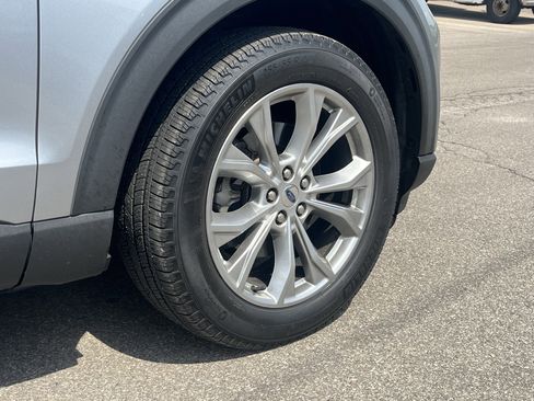 Used 2020 Ford Explorer XLT w/ Equipment Group 202A AWD/4WD image 9