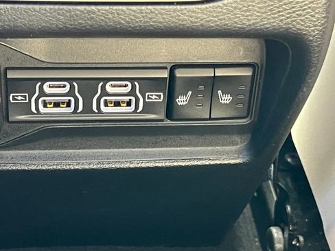 Used 2025 Jeep Grand Cherokee Limited w/ Luxury Tech Group II image 39