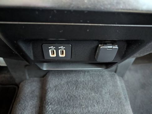 Used 2020 Ford F150 XLT image 22