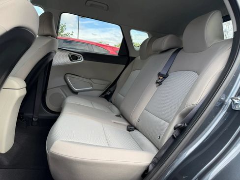 Used 2024 Kia Soul LX FWD image 12