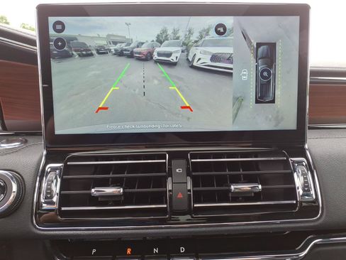 Used 2022 Lincoln Navigator L Reserve AWD/4WD image 21