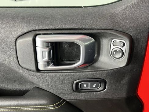 Used 2024 Jeep Wrangler Unlimited Sahara image 18