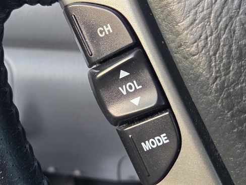 Used 2004 Honda Pilot EX image 22