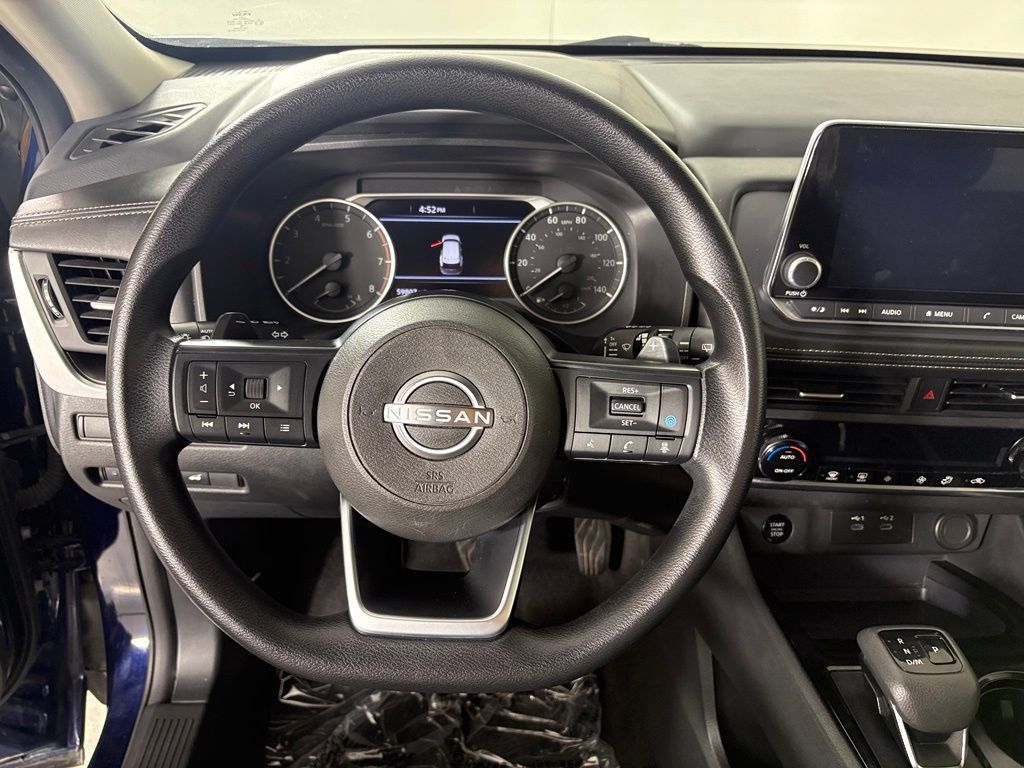 Used 2024 Nissan Rogue SV FWD image 27