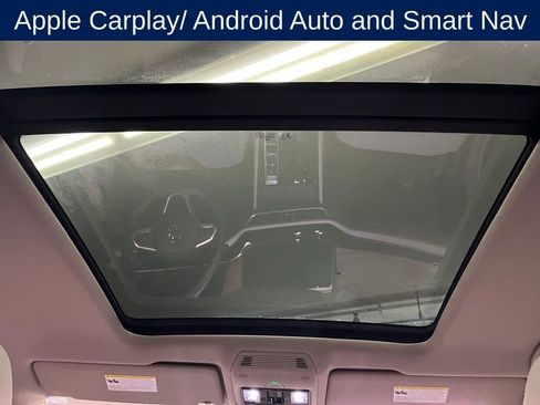 Used 2024 Volkswagen Atlas SE w/ Panoramic Sunroof Package AWD/4WD image 10