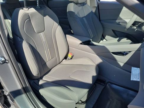 New 2026 Hyundai Elantra SEL Sport Premium image 17