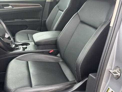Used 2021 Volkswagen Atlas SE w/ Towing Package AWD/4WD image 16
