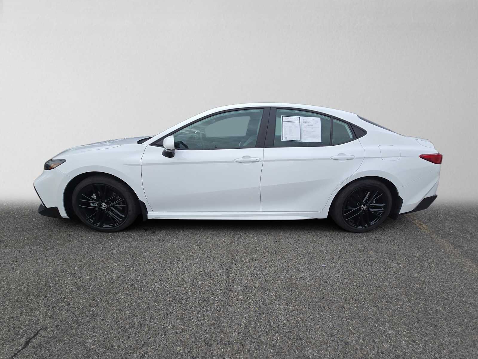 Used 2026 Toyota Camry SE w/ Convenience Package FWD image 6