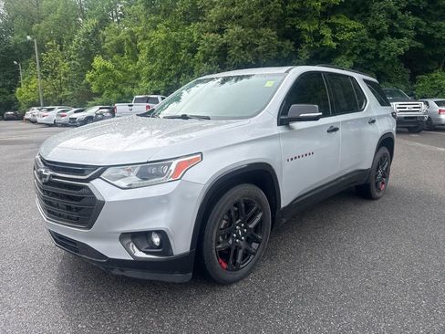 Used 2019 Chevrolet Traverse Premier w/ Redline Edition AWD/4WD image 3