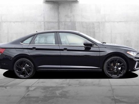 New 2026 Volkswagen Jetta SE image 5