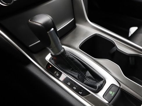 Used 2018 Honda Accord EX image 27