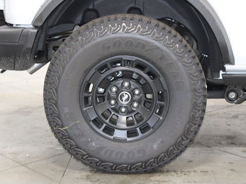 New 2026 Ford Bronco Badlands AWD/4WD image 13