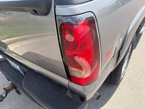 Used 2006 Chevrolet Silverado 1500 LT w/ Light Duty Power Package AWD/4WD image 18