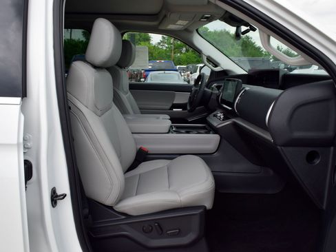 New 2026 Ford Expedition Active RWD image 25