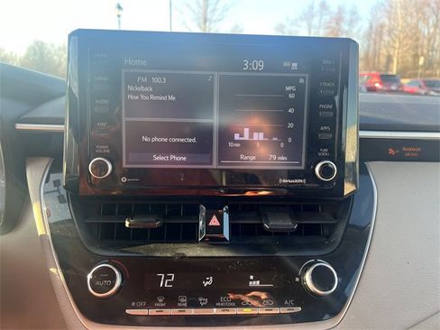 Used 2022 Toyota Corolla LE image 18