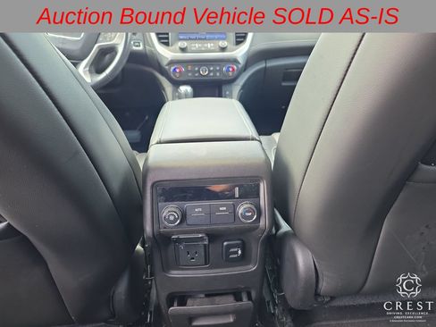 Used 2017 GMC Acadia SLT w/ LPO, Protection Package AWD/4WD image 25