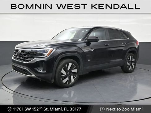 Used 2024 Volkswagen Atlas Cross Sport SE FWD image 1
