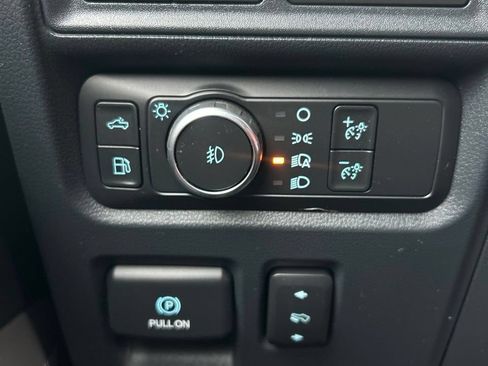 Used 2022 Ford F150 Lariat w/ Equipment Group 502A High AWD/4WD image 27