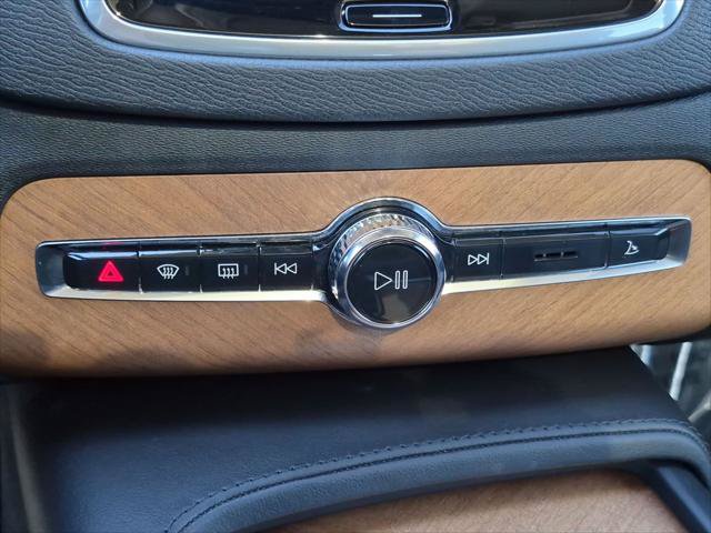 Certified 2024 Volvo XC90 B6 Plus AWD/4WD image 18