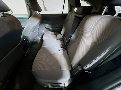 Certified 2024 Toyota Highlander LE image 22