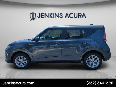 Used 2025 Kia Soul LX image 6