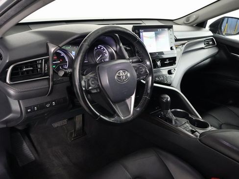 Used 2022 Toyota Camry XSE w/ Navigation Upgrade Package FWD image 7