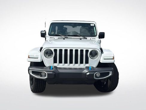Used 2023 Jeep Wrangler Unlimited Sahara w/ Cold Weather Group AWD/4WD image 2