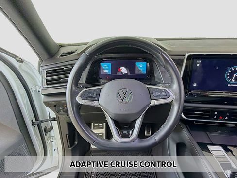 Used 2024 Volkswagen Atlas Cross Sport SEL R-Line image 5