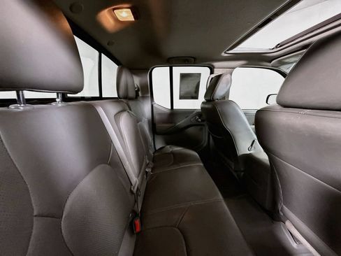Used 2019 Nissan Frontier SL RWD image 27
