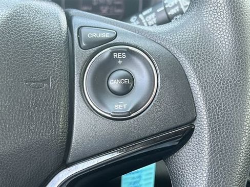 Used 2018 Honda HR-V LX image 27