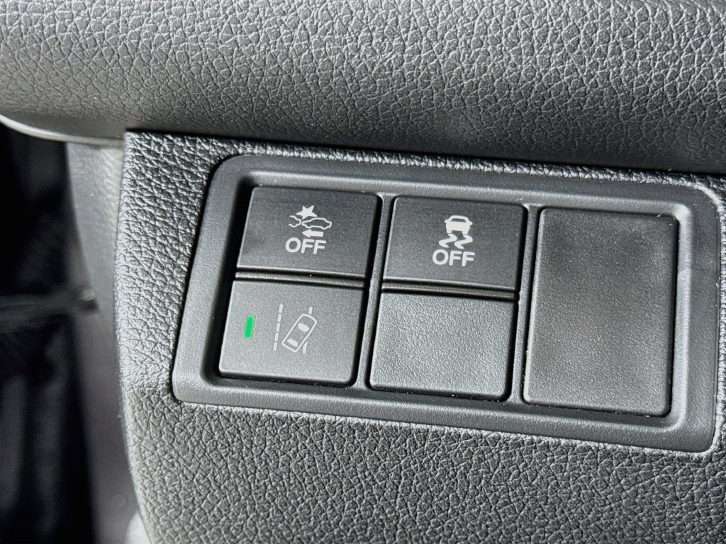 Used 2018 Honda Civic Touring image 17