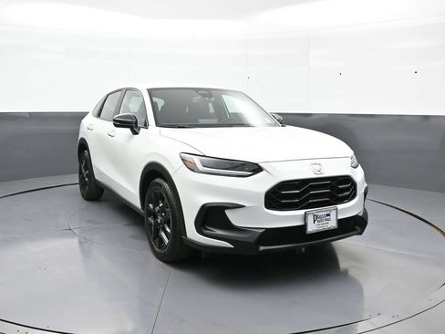 Certified 2024 Honda HR-V Sport image 3