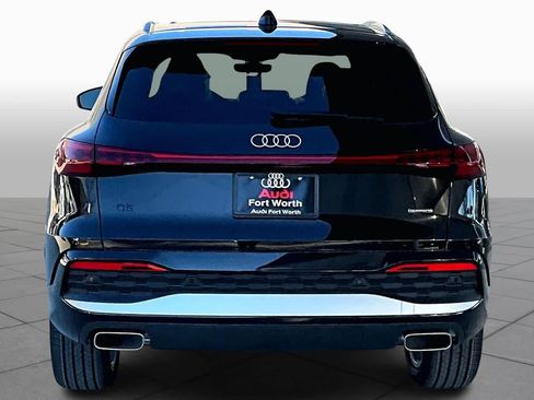 Used 2025 Audi Q5 Premium Plus w/ Premium Plus AWD/4WD image 4