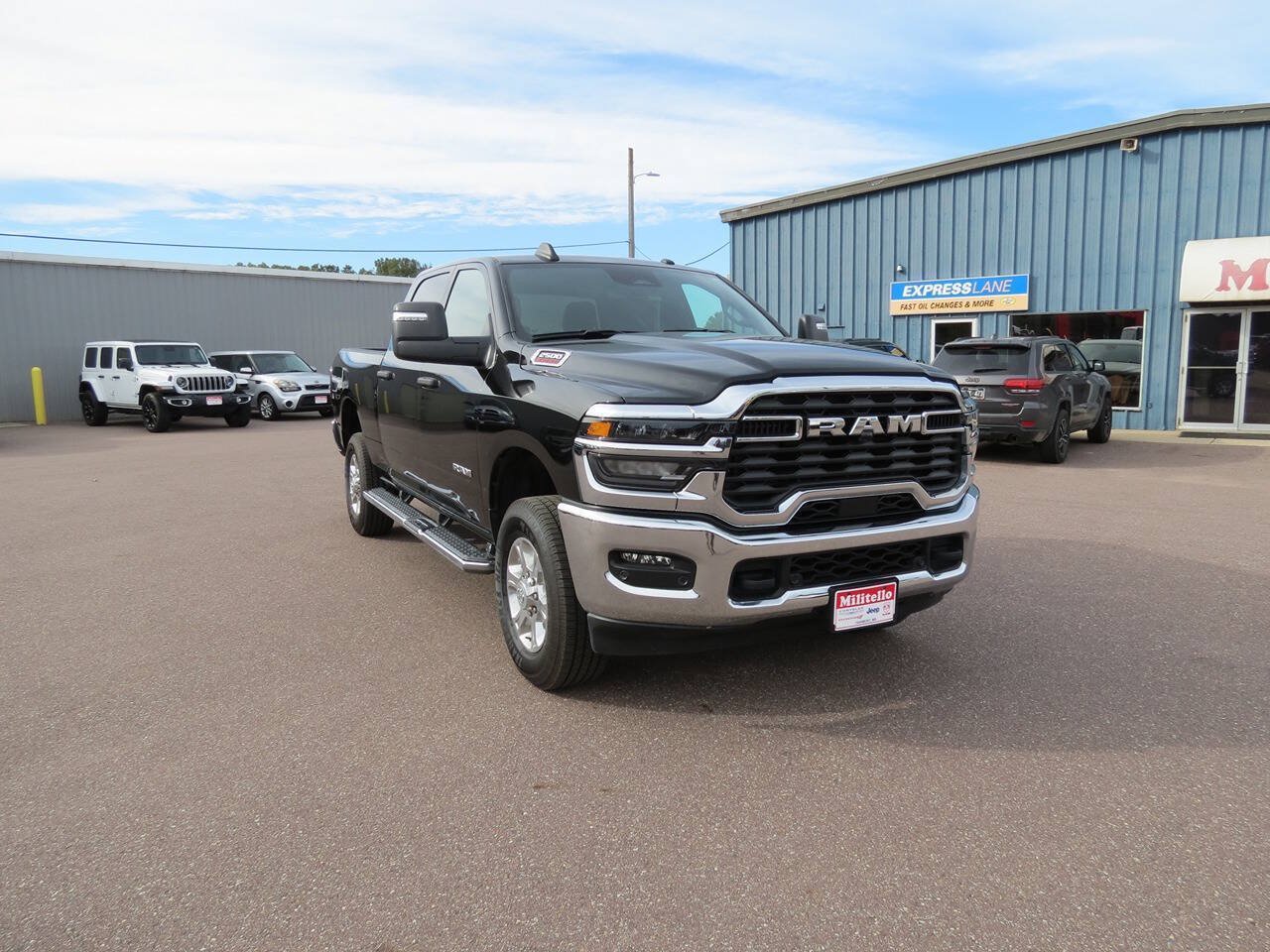 Used 2026 RAM 2500 Big Horn AWD/4WD image 5