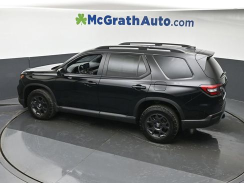 Used 2025 Honda Pilot TrailSport image 22