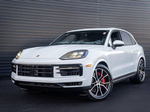 New 2026 Porsche Cayenne S AWD/4WD image 1
