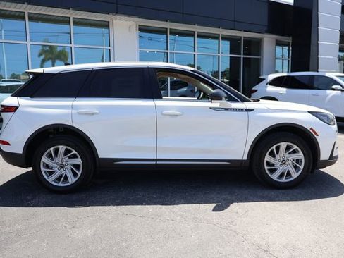 Certified 2023 Lincoln Corsair AWD image 7