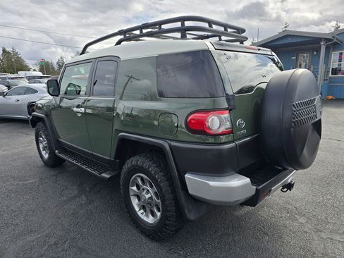 Used 2012 Toyota FJ Cruiser 4WD w/ Upgrade Pkg image 3