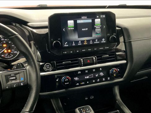 Used 2022 Nissan Pathfinder SL w/ SL Premium Package image 19