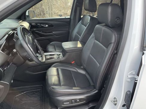 Certified 2023 Chevrolet Traverse RS w/ LPO, Floor Liner Package image 19