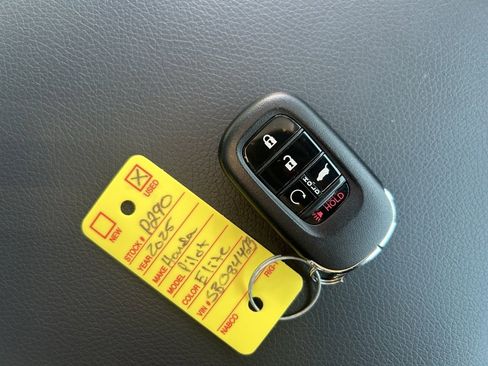 Used 2025 Honda Pilot Elite image 22