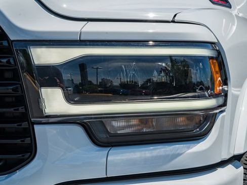 Used 2022 RAM 2500 Laramie AWD/4WD image 13